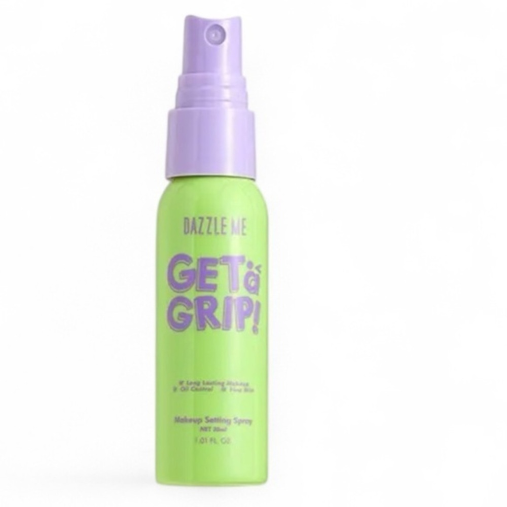 Dazzle Me Get a Grip Makeup Setting Spray 1 oz.
